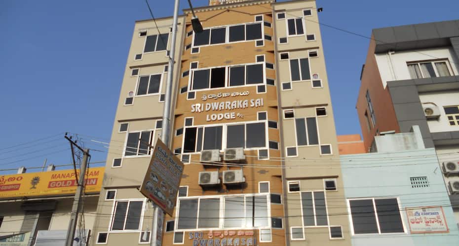 Sri Dwaraka Sai Lodge, Gudur 3